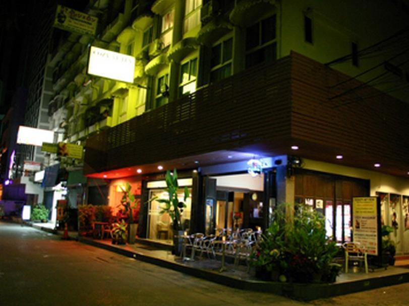 Cozy At Ten Hotel Bangkok